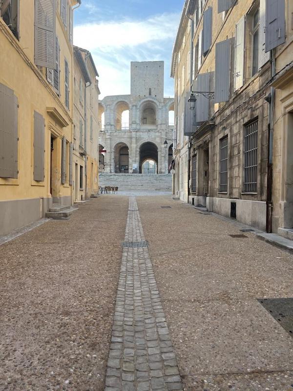 Chez Sam Et L'As Du Forum, Centre Ville Arles Exterior photo